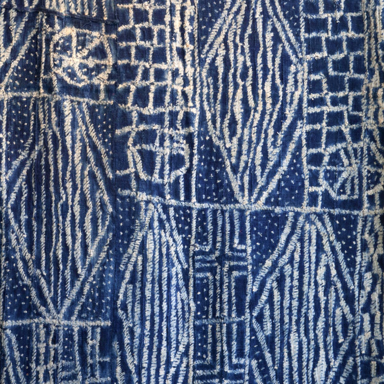 conference-john-Gillow-collection-textile-antique-peter-kammermann-carouge-geneve