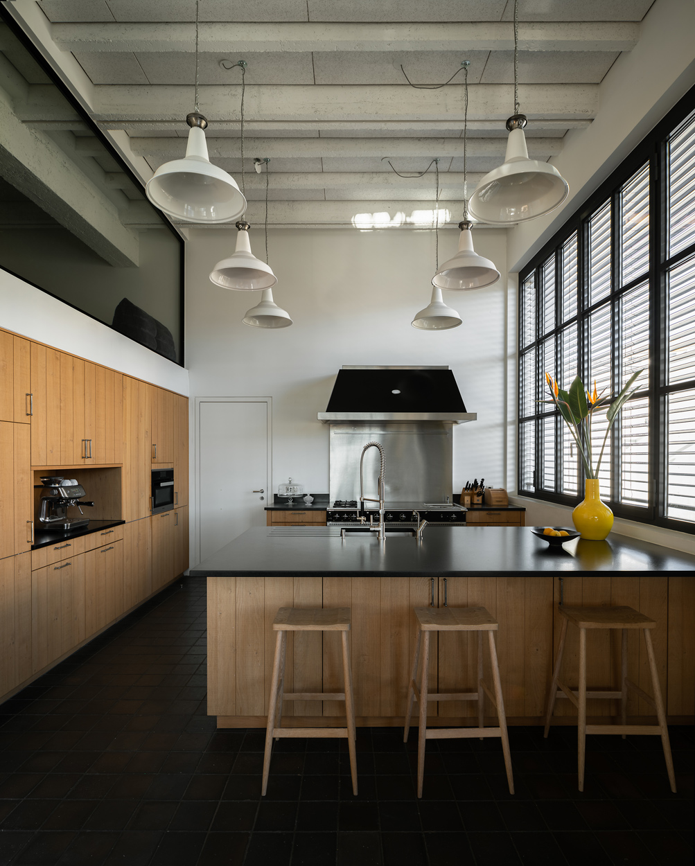 appartement-loft-industriel-geneve-usine-pic-pic-architecte-decorateur-peter-kammermann-geneve